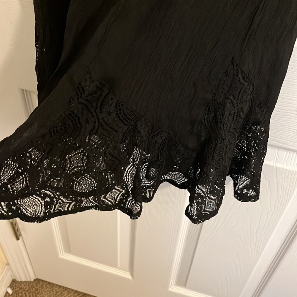 Apt. 9 Long Black Skirt w/ fun lined elastic waist and hem lacing. Size S. - Picture 3 of 10